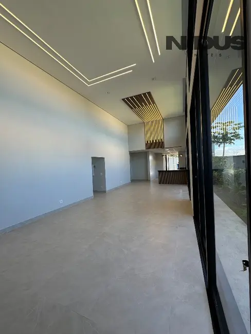 Casa de Condomínio com 3 quartos à venda, 283m2 em Sorocaba - SP - imagem 3 Foto 3 de Casa de Condomínio com 3 quartos à venda, 283m2 em Sorocaba - SP