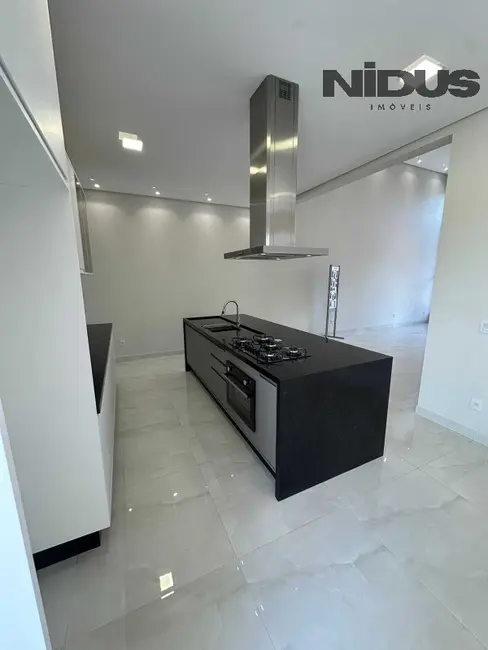 Casa de Condomínio com 3 quartos à venda, 164m2 em Sorocaba - SP - imagem 3 Foto 3 de Casa de Condomínio com 3 quartos à venda, 164m2 em Sorocaba - SP