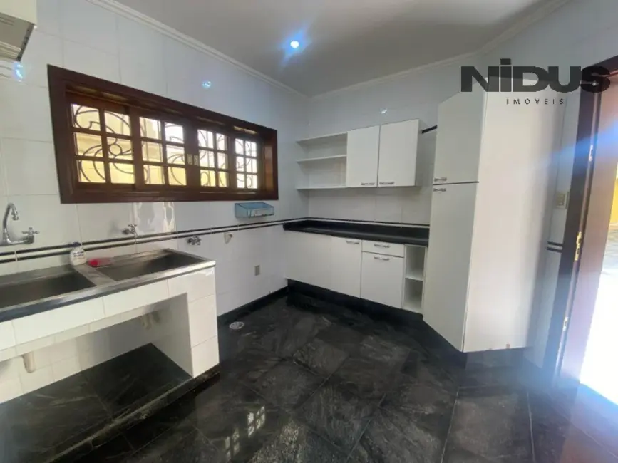 Casa com 3 quartos à venda e para alugar, 486m2 em Jardim América, Sorocaba - SP - imagem 9 Foto 9 de Casa com 3 quartos à venda e para alugar, 486m2 em Jardim América, Sorocaba - SP