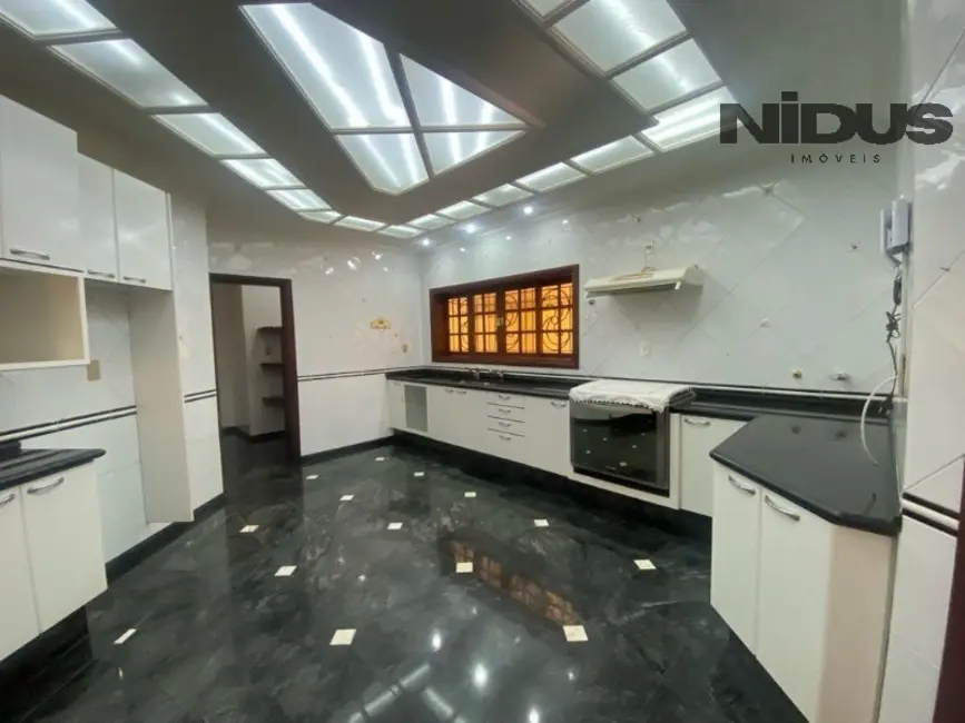 Casa com 3 quartos à venda e para alugar, 486m2 em Jardim América, Sorocaba - SP - imagem 6 Foto 6 de Casa com 3 quartos à venda e para alugar, 486m2 em Jardim América, Sorocaba - SP