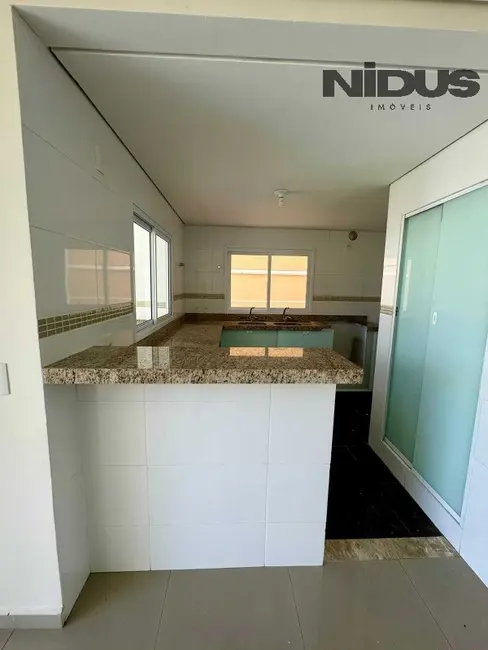 Casa de Condomínio com 3 quartos à venda, 200m2 em Jardim Residencial Campos do Conde, Sorocaba - SP - imagem 4 Foto 4 de Casa de Condomínio com 3 quartos à venda, 200m2 em Jardim Residencial Campos do Conde, Sorocaba - SP