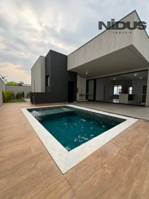 Foto 9 de Casa de Condomínio com 3 quartos à venda, 250m2 em Votorantim - SP