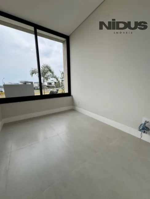 Foto 3 de Casa de Condomínio com 3 quartos à venda, 250m2 em Votorantim - SP