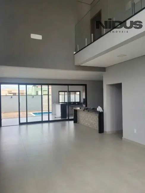 Casa de Condomínio com 3 quartos à venda, 248m2 em Jardim Residencial Chácara Ondina, Sorocaba - SP - imagem 3 Foto 3 de Casa de Condomínio com 3 quartos à venda, 248m2 em Jardim Residencial Chácara Ondina, Sorocaba - SP