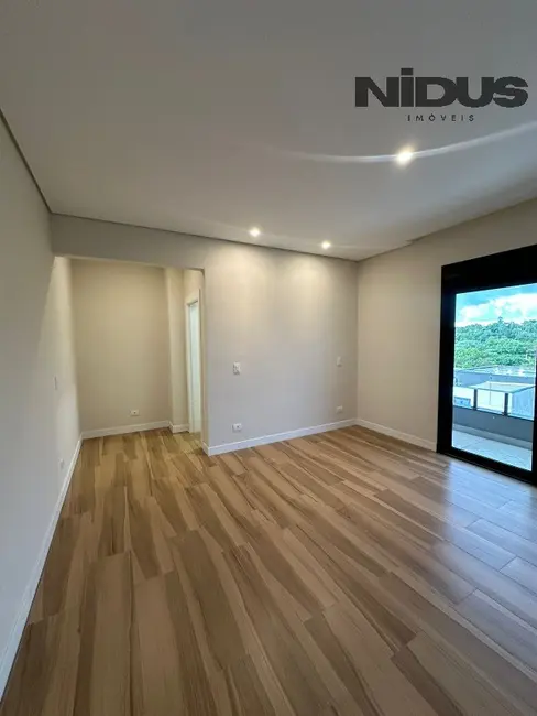 Foto 8 de Casa com 4 quartos à venda, 360m2 em Votorantim - SP