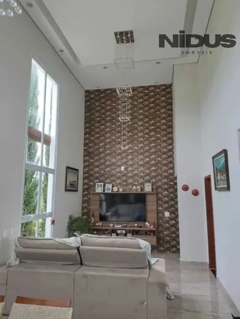 Foto 3 de Casa de Condomínio com 3 quartos à venda, 243m2 em Salto De Pirapora - SP