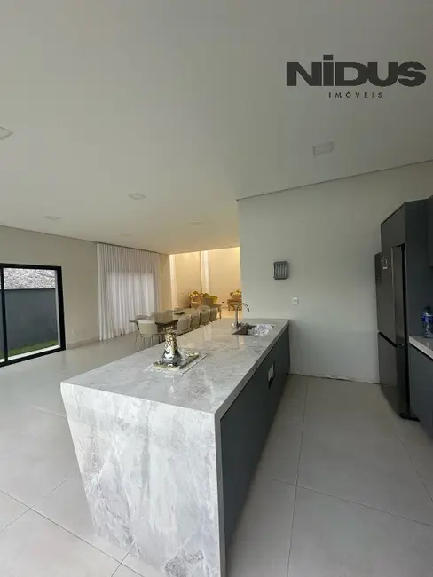 Foto 9 de Casa com 3 quartos à venda, 240m2 em Votorantim - SP