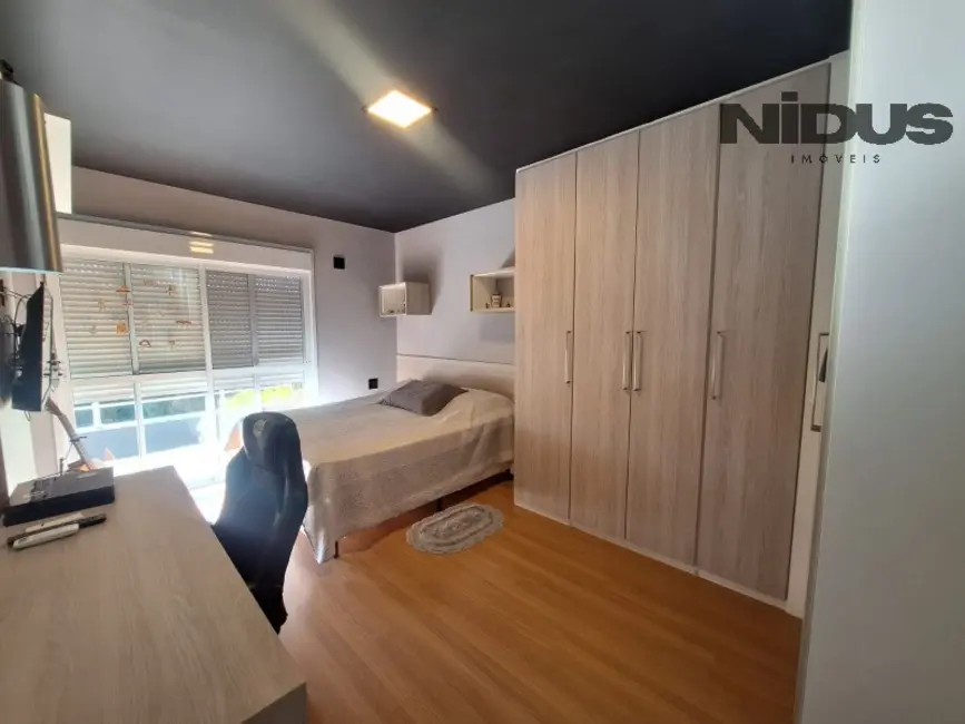 Casa de Condomínio com 3 quartos à venda, 350m2 em Jardim Residencial Chácara Ondina, Sorocaba - SP - imagem 8 Foto 8 de Casa de Condomínio com 3 quartos à venda, 350m2 em Jardim Residencial Chácara Ondina, Sorocaba - SP