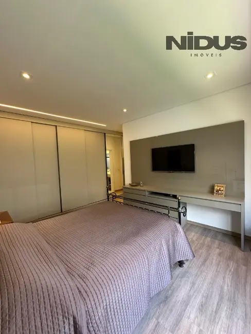 Casa de Condomínio com 3 quartos à venda, 255m2 em Votorantim - SP - imagem 2 Foto 2 de Casa de Condomínio com 3 quartos à venda, 255m2 em Votorantim - SP