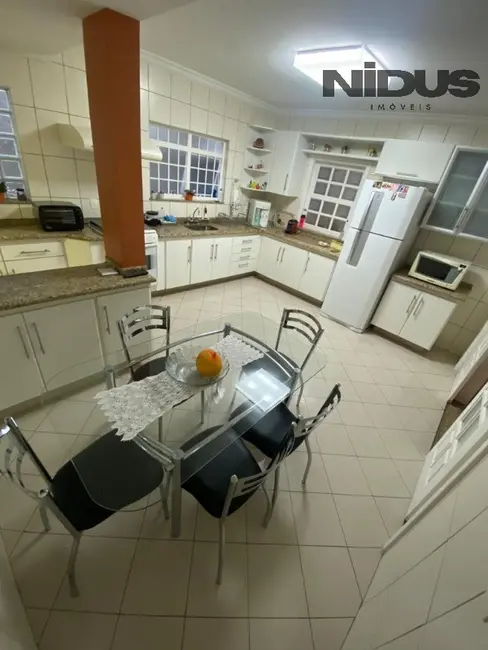 Casa de Condomínio com 4 quartos à venda, 284m2 em Jardim Residencial Tivoli Park, Sorocaba - SP - imagem 4 Foto 4 de Casa de Condomínio com 4 quartos à venda, 284m2 em Jardim Residencial Tivoli Park, Sorocaba - SP