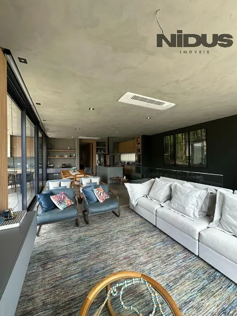 Foto 9 de Casa de Condomínio com 4 quartos à venda, 300m2 em Votorantim - SP