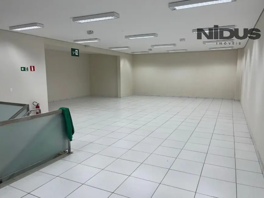 Armazém / Galpão à venda e para alugar, 900m2 em Wanel Ville, Sorocaba - SP - imagem 6 Foto 6 de Armazém / Galpão à venda e para alugar, 900m2 em Wanel Ville, Sorocaba - SP