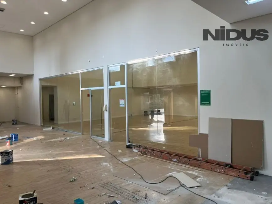 Foto 2 de Armazém / Galpão à venda e para alugar, 900m2 em Wanel Ville, Sorocaba - SP