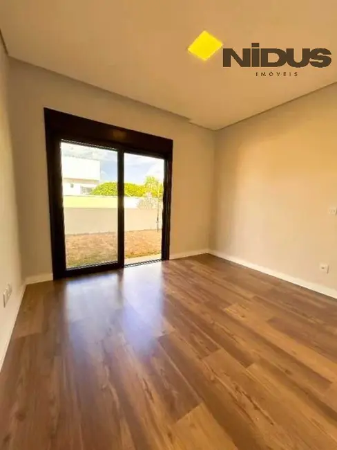 Casa de Condomínio com 3 quartos à venda, 194m2 em Cajuru do Sul, Sorocaba - SP - imagem 5 Foto 5 de Casa de Condomínio com 3 quartos à venda, 194m2 em Cajuru do Sul, Sorocaba - SP