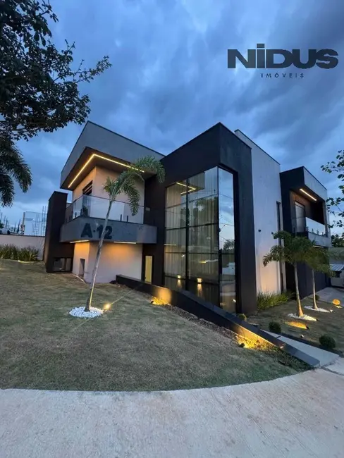 Casa de Condomínio com 3 quartos à venda, 270m2 em Jardim Residencial Campos do Conde, Sorocaba - SP - imagem 2 Foto 2 de Casa de Condomínio com 3 quartos à venda, 270m2 em Jardim Residencial Campos do Conde, Sorocaba - SP