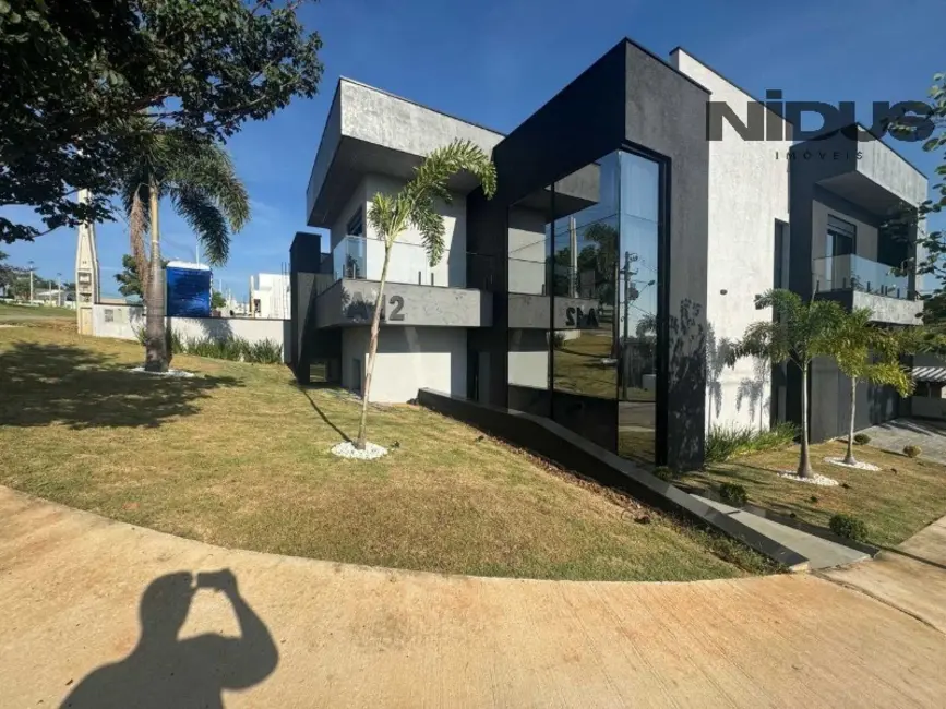 Casa de Condomínio com 3 quartos à venda, 270m2 em Jardim Residencial Campos do Conde, Sorocaba - SP - imagem 4 Foto 4 de Casa de Condomínio com 3 quartos à venda, 270m2 em Jardim Residencial Campos do Conde, Sorocaba - SP
