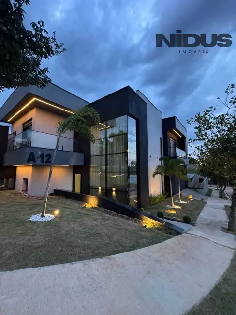 Casa de Condomínio com 3 quartos à venda, 270m2 em Jardim Residencial Campos do Conde, Sorocaba - SP - imagem 3 Foto 3 de Casa de Condomínio com 3 quartos à venda, 270m2 em Jardim Residencial Campos do Conde, Sorocaba - SP