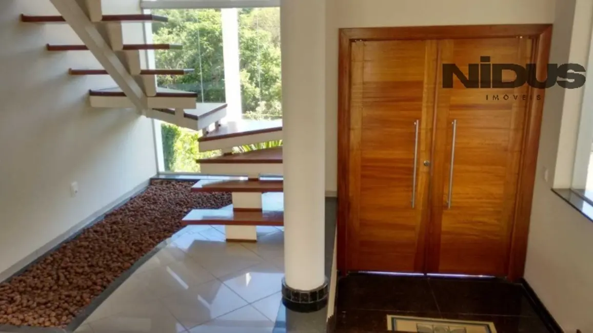 Casa de Condomínio com 3 quartos para alugar, 265m2 em Parque Residencial Villa dos Inglezes, Sorocaba - SP - imagem 3 Foto 3 de Casa de Condomínio com 3 quartos para alugar, 265m2 em Parque Residencial Villa dos Inglezes, Sorocaba - SP