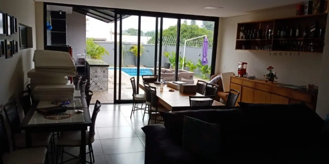 Casa de Condomínio com 3 quartos à venda, 400m2 em Jardim Residencial Chácara Ondina, Sorocaba - SP - imagem 4 Foto 4 de Casa de Condomínio com 3 quartos à venda, 400m2 em Jardim Residencial Chácara Ondina, Sorocaba - SP