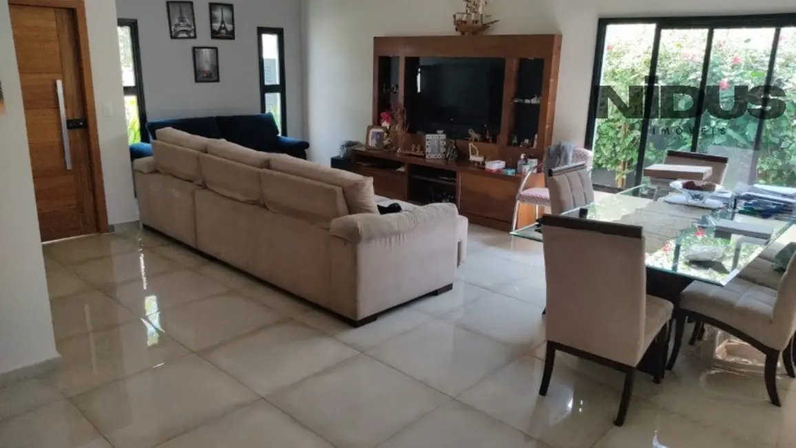 Casa de Condomínio com 3 quartos à venda, 400m2 em Jardim Residencial Chácara Ondina, Sorocaba - SP - imagem 3 Foto 3 de Casa de Condomínio com 3 quartos à venda, 400m2 em Jardim Residencial Chácara Ondina, Sorocaba - SP