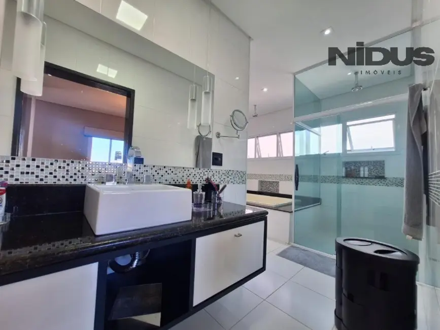 Casa de Condomínio com 3 quartos à venda, 350m2 em Jardim Residencial Chácara Ondina, Sorocaba - SP - imagem 6 Foto 6 de Casa de Condomínio com 3 quartos à venda, 350m2 em Jardim Residencial Chácara Ondina, Sorocaba - SP