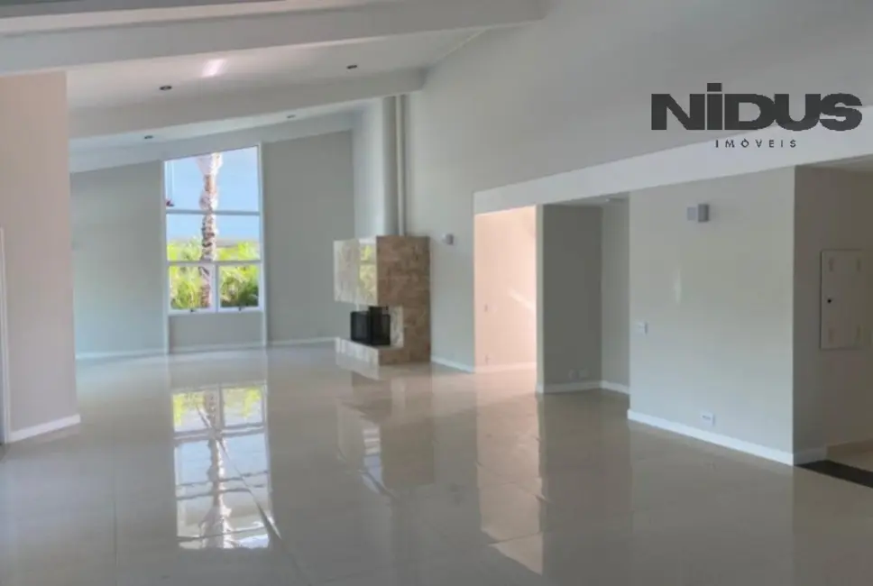 Foto 3 de Casa com 4 quartos para alugar, 500m2 em Aracoiaba Da Serra - SP