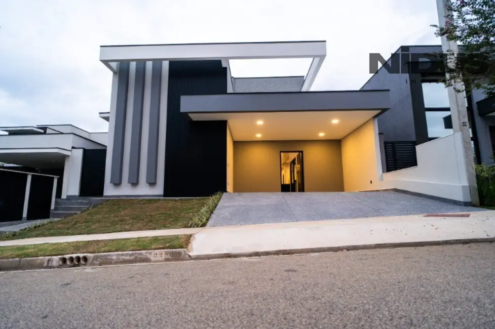 Casa de Condomínio com 3 quartos à venda, 212m2 em Jardim Residencial Chácara Ondina, Sorocaba - SP - imagem 2 Foto 2 de Casa de Condomínio com 3 quartos à venda, 212m2 em Jardim Residencial Chácara Ondina, Sorocaba - SP