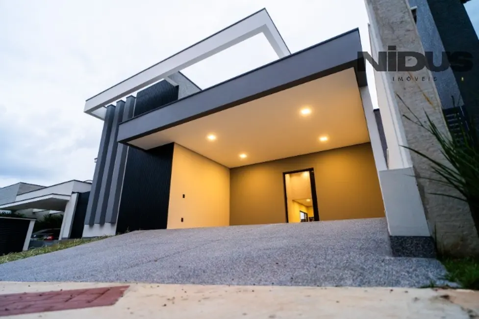Casa de Condomínio com 3 quartos à venda, 212m2 em Jardim Residencial Chácara Ondina, Sorocaba - SP - imagem 4 Foto 4 de Casa de Condomínio com 3 quartos à venda, 212m2 em Jardim Residencial Chácara Ondina, Sorocaba - SP