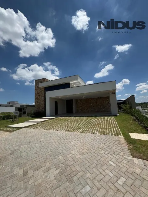 Foto 2 de Casa com 4 quartos à venda, 299m2 em Votorantim - SP