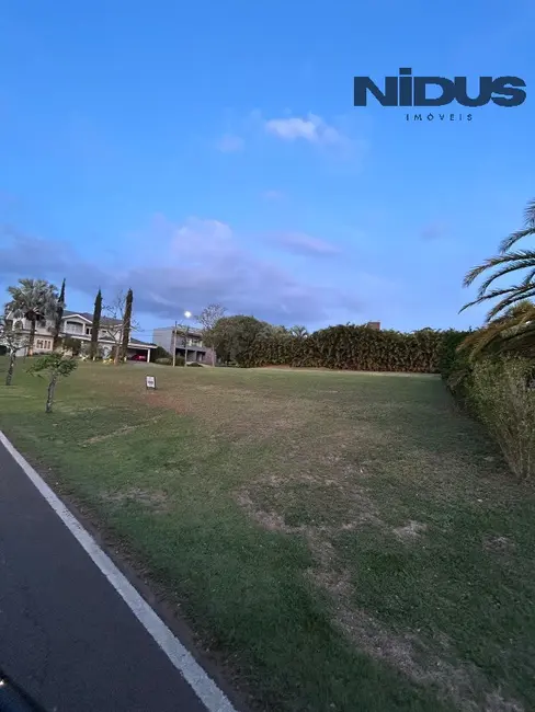 Foto 1 de Terreno / Lote à venda, 1095m2 em Aracoiaba Da Serra - SP