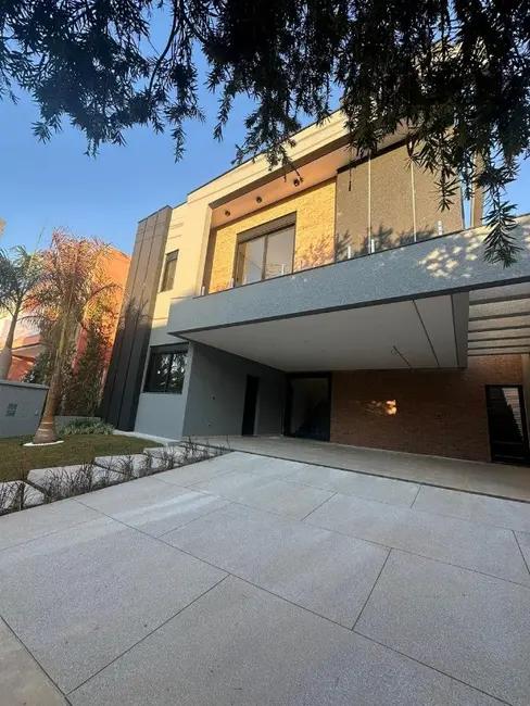 Foto 1 de Casa de Condomínio com 3 quartos à venda, 260m2 em Votorantim - SP