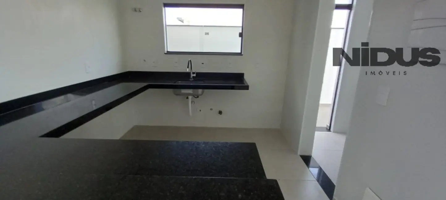 Casa de Condomínio com 3 quartos à venda, 169m2 em Jardim Terras de São Francisco, Sorocaba - SP - imagem 3 Foto 3 de Casa de Condomínio com 3 quartos à venda, 169m2 em Jardim Terras de São Francisco, Sorocaba - SP