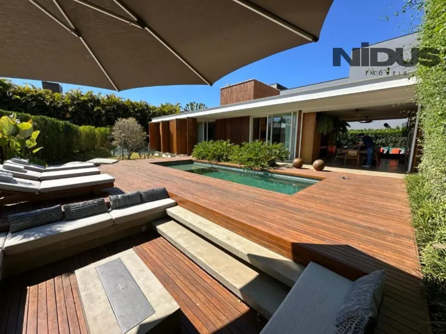 Foto 2 de Casa com 3 quartos à venda, 440m2 em Aracoiaba Da Serra - SP