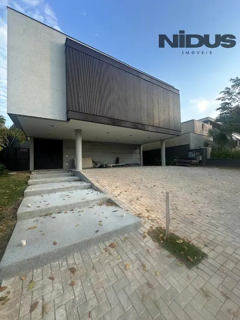 Foto 1 de Casa com 4 quartos à venda, 364m2 em Votorantim - SP