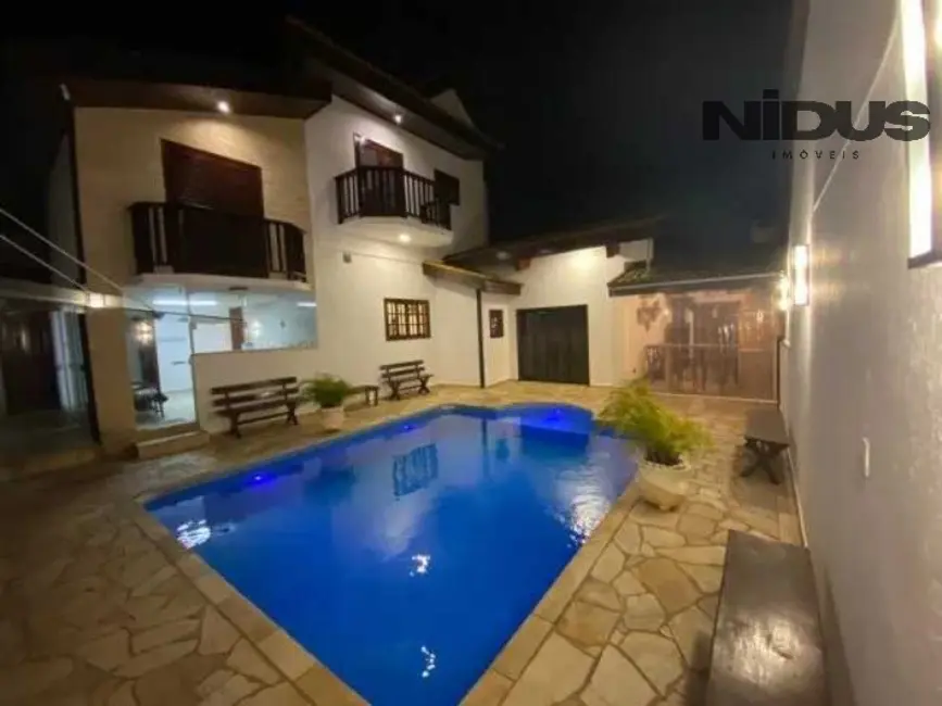 Casa com 3 quartos à venda, 340m2 em Jardim Astro, Sorocaba - SP - imagem 3 Foto 3 de Casa com 3 quartos à venda, 340m2 em Jardim Astro, Sorocaba - SP