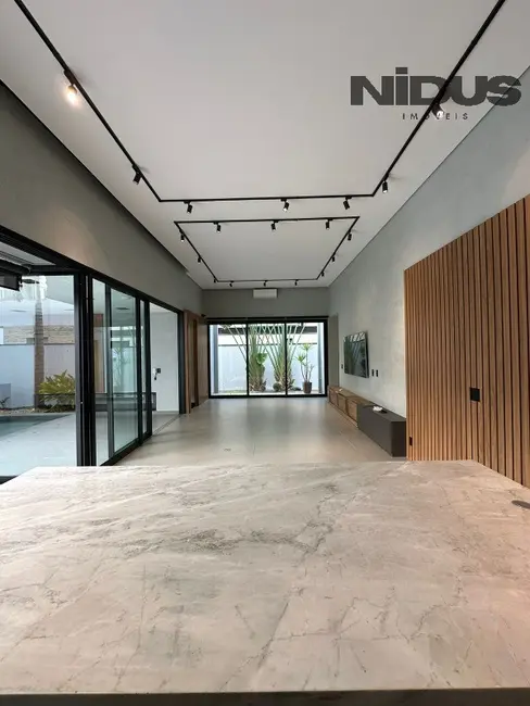 Foto 6 de Casa de Condomínio com 3 quartos à venda, 240m2 em Votorantim - SP