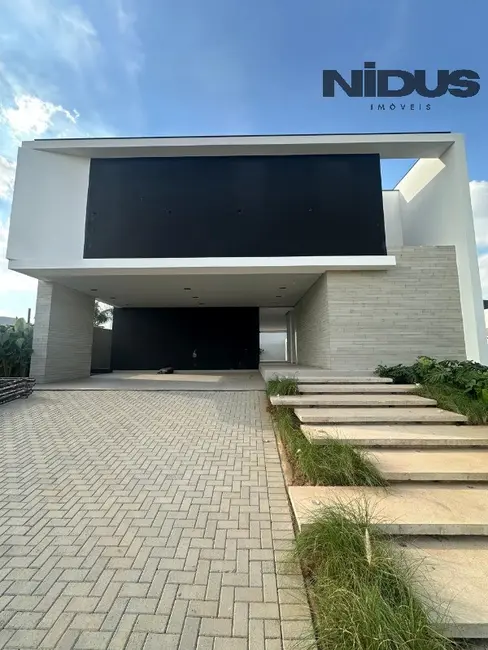 Foto 1 de Casa de Condomínio com 4 quartos à venda, 358m2 em Votorantim - SP