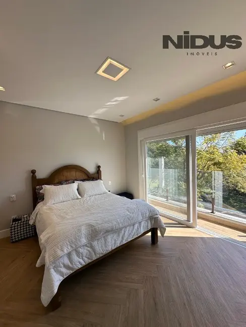Casa de Condomínio com 4 quartos à venda, 343m2 em Jardim Residencial Chácara Ondina, Sorocaba - SP - imagem 5 Foto 5 de Casa de Condomínio com 4 quartos à venda, 343m2 em Jardim Residencial Chácara Ondina, Sorocaba - SP