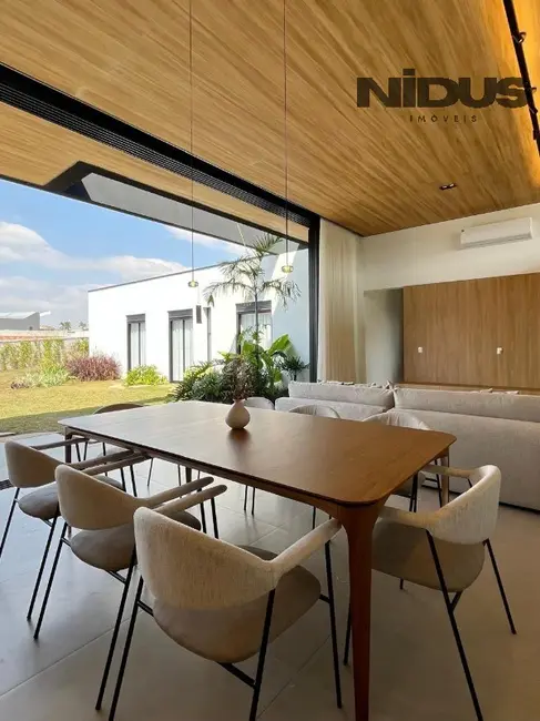 Foto 7 de Casa de Condomínio com 3 quartos à venda, 233m2 em Aracoiaba Da Serra - SP