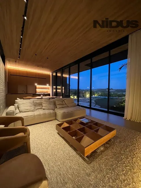 Foto 8 de Casa de Condomínio com 3 quartos à venda, 233m2 em Aracoiaba Da Serra - SP