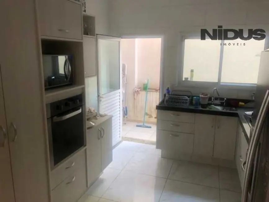Casa de Condomínio com 4 quartos à venda, 180m2 em Sorocaba - SP - imagem 5 Foto 5 de Casa de Condomínio com 4 quartos à venda, 180m2 em Sorocaba - SP