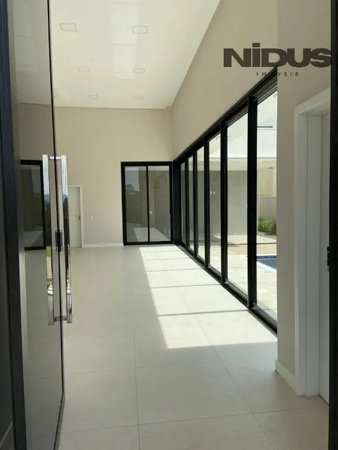 Casa de Condomínio com 3 quartos à venda, 247m2 em Votorantim - SP - imagem 3 Foto 3 de Casa de Condomínio com 3 quartos à venda, 247m2 em Votorantim - SP