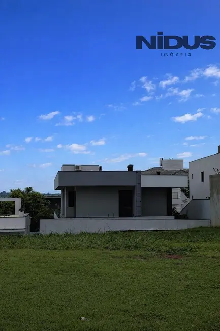 Foto 1 de Terreno / Lote à venda, 450m2 em Votorantim - SP