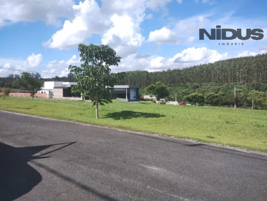 Foto 2 de Terreno / Lote à venda, 1000m2 em Salto De Pirapora - SP