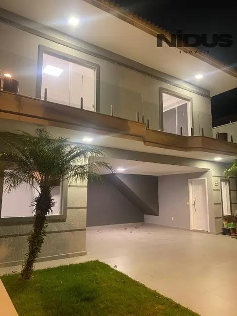 Casa de Condomínio com 3 quartos à venda, 225m2 em Parque Residencial Villa dos Inglezes, Sorocaba - SP - imagem 2 Foto 2 de Casa de Condomínio com 3 quartos à venda, 225m2 em Parque Residencial Villa dos Inglezes, Sorocaba - SP