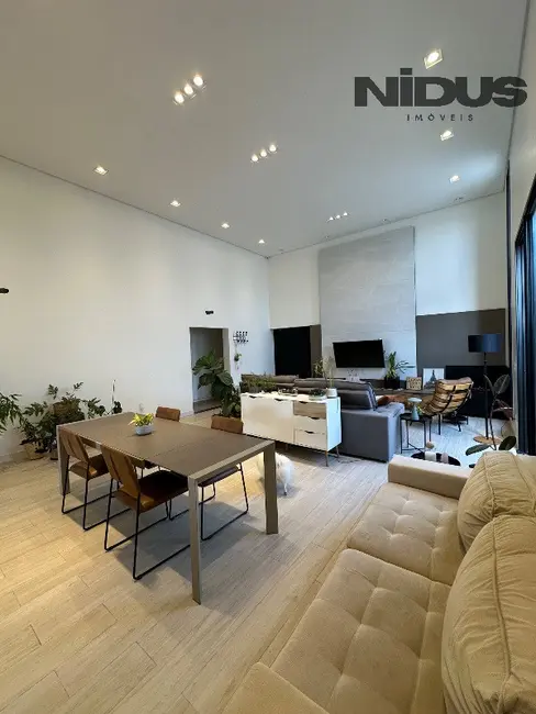 Casa de Condomínio com 4 quartos à venda, 242m2 em Votorantim - SP - imagem 2 Foto 2 de Casa de Condomínio com 4 quartos à venda, 242m2 em Votorantim - SP