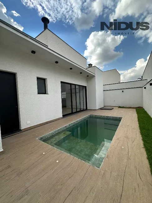 Foto 1 de Casa de Condomínio com 3 quartos para alugar, 232m2 em Votorantim - SP