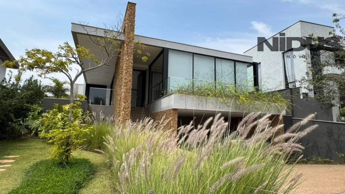 Foto 1 de Casa de Condomínio com 3 quartos à venda, 263m2 em Votorantim - SP