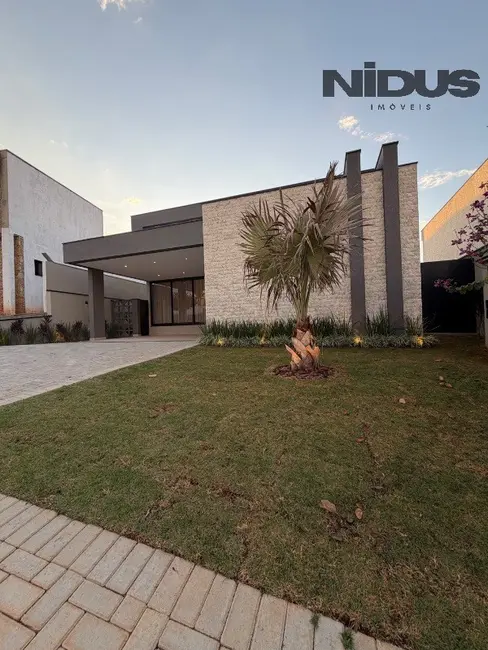 Foto 1 de Casa de Condomínio com 4 quartos à venda, 250m2 em Votorantim - SP