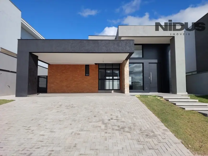 Foto 2 de Casa com 3 quartos à venda, 244m2 em Votorantim - SP
